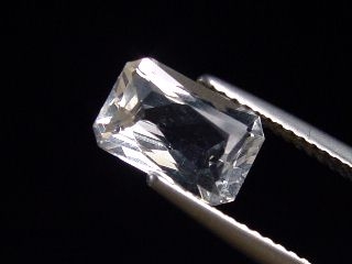 Pollucite 1,62 Ct. octagon with scissor cut rare - Skardu, Pakistan