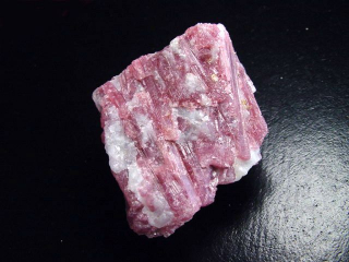 Rubellite Tourmaline specimen 64 mm - Minas Gerais, Brazil