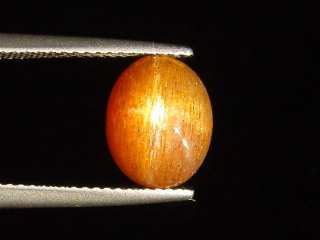 Star Sunstone 3,74 Ct. oval cabochon India