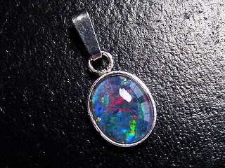 Opal / Edelopal Anhänger 10 x 8 mm Oval Cabochon Triplette - Australien