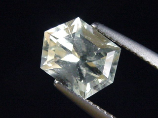 Goshenit Beryll 1,66 Ct. Sammlerschliff 9 x 6,5 mm Brasilien