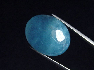 Aquamarin 29,57 Ct. oval cabochon