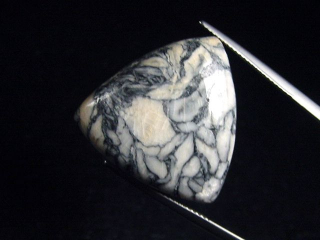 Magnesite 35,80 Ct. cabochon cut - Hohentauern, Austria