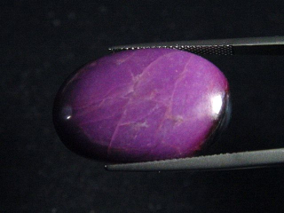 Sugilite 21,71 Ct. cabochon - Wessels mine, Kuruman, Southafrica