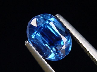 Kyanite / Disthen 2,03 Ct. fine blue oval