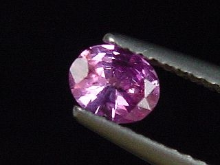 Sapphire pink 0,52 Ct. oval 5,5 x 4 mm Sri Lanka