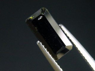 Preview: Epidot 3,65 Ct. facettiert Oktagon - Skardu, Pakistan B-Qualität Preview: Epidot 3,65 Ct. facettiert Oktagon - Skardu, Pakistan B-Qualität