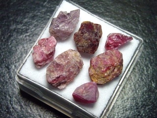 Spinel lot in box - Sri Lanka