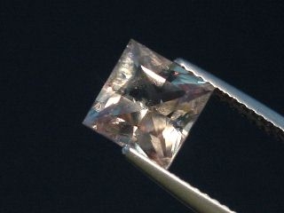 Diaspore with colorchange 2,46 Ct. square Turkey