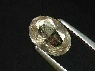 Diaspore with colorchange 1,67 Ct. oval Turkey