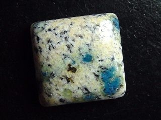 K2 / Azurite in Granite 47,06 Ct. cabochon