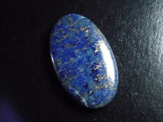 Lapislazuli 65,73 Ct. oval cabochon