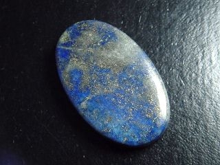 Lapislazuli 67,63 Ct. Oval Cabochon 39 x 24 mm