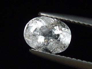 Pollucite 1,50 Ct. oval rare - Skardu, Pak.