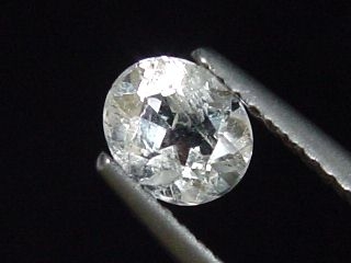 Pollucite 0,66 Ct. oval rare - Skardu, Pak.