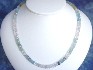 Beryl necklace 135,70 Ct. faceted Aquamarine, Gold Beryl 47 cm