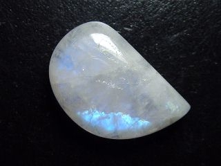 Regenbogenmondstein 43,31 Ct. Sammlerschliff Cabochon 30 x 20 mm