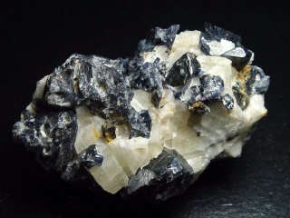 Spinel specimen 74 mm - Tulear, Madag.