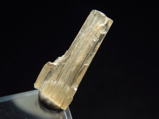 Hambergite crystal 27 mm - Anjabonina, Madag.