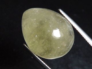 Desert Glass 18,47 Ct. pear cabochon