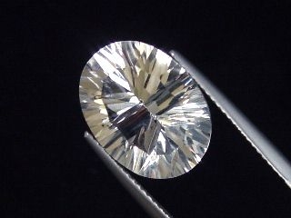 Bergkristall / Quarz 8,20 Ct. Oval 16 x 12 mm Konkavschliff