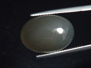 Mondstein silbergrau 15,03 Ct. Oval Cabochon 18 x 13 mm