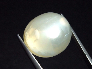 Moonstone 21,03 Ct. oval cabochon