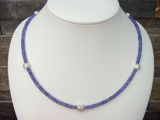 Tanzanite necklace 111,70 Ct. heavy fine quality with silver ammonites