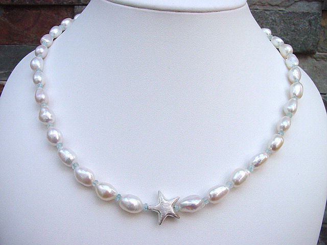 Baroque Pearl necklace with Aquamarine