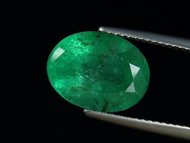 Emerald 5,22 Ct. fine green oval