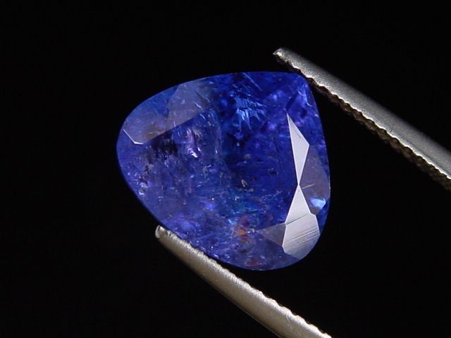 Tanzanite 6,97 Ct. finest color pear