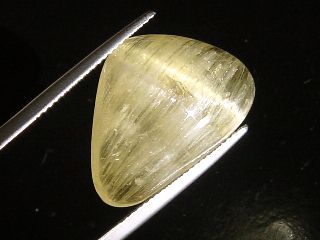 Danburite cat's eye 18,42 Ct. yellow - Morogoro, Tanzania