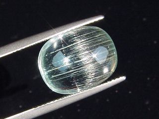 Aquamarine cat's eye 7,09 Ct. - oval cabochon Brazil