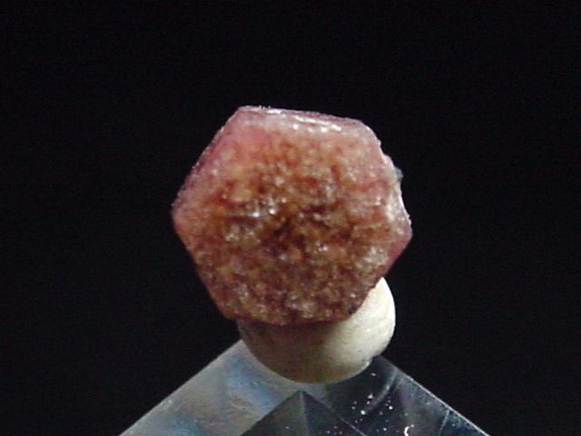Bixbite / red Beryl crystal 5 mm - Topaz mtn., Utah, USA