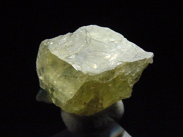 Brazilianite crystal 12 mm - Minas Gerais, Brazil