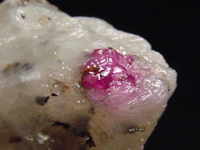 Ruby specimen 26 mm - Karimabad, Hunza valley, Pakistan