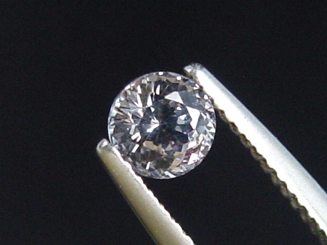 Spinel 0,65 Ct. round Sri Lanka