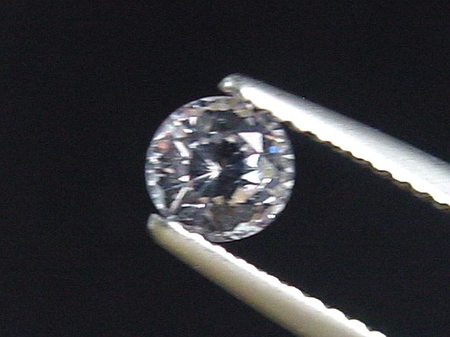 Spinel 0,65 Ct. round Sri Lanka