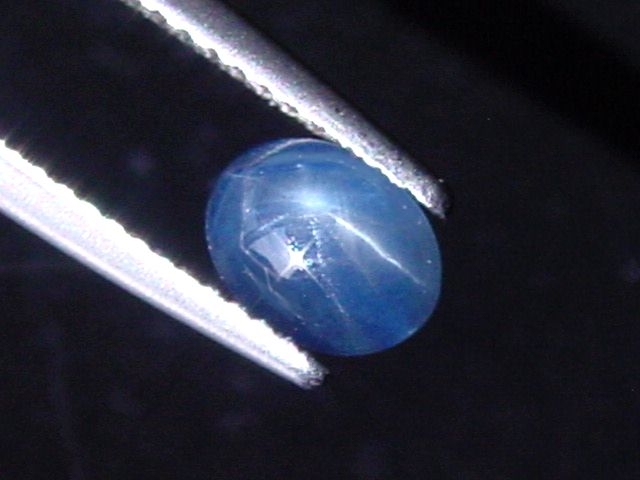 Star Sapphire 0,96 Ct. cabochon Thailand