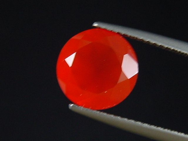 Carnelian 3,12 Ct. glowing orangered round India