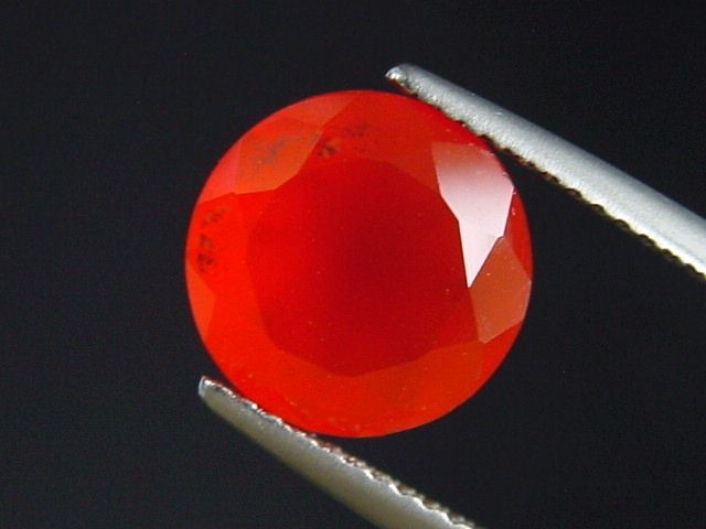 Carnelian 3,11 Ct. glowing orangered round India