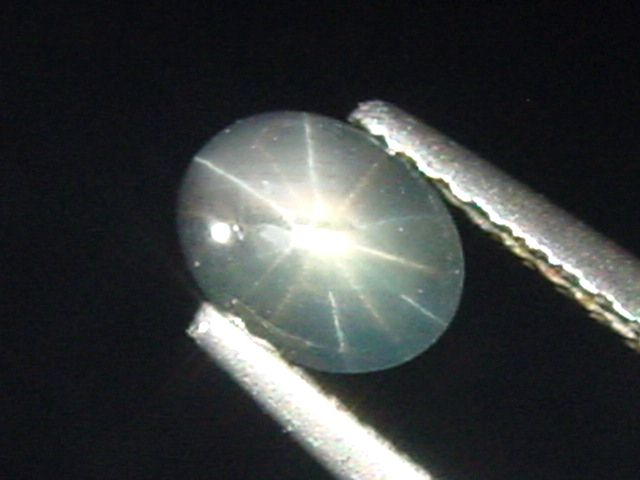 12 Ray Star Sapphire 0,86 Ct. fine star - very rare