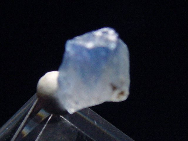 Benitoite 6,5 mm - San Benito Co., California, USA