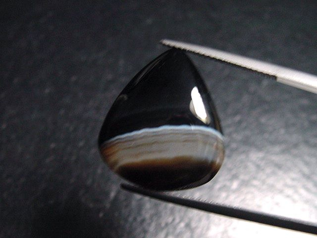 Agate 18,65 ct. banded - cabochon Brazil