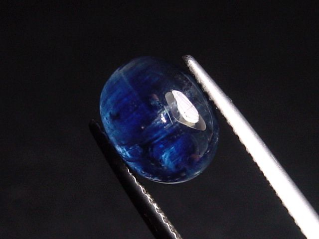 Kyanit / Disthen 4,13 Ct. Oval Cabochon Brasilien