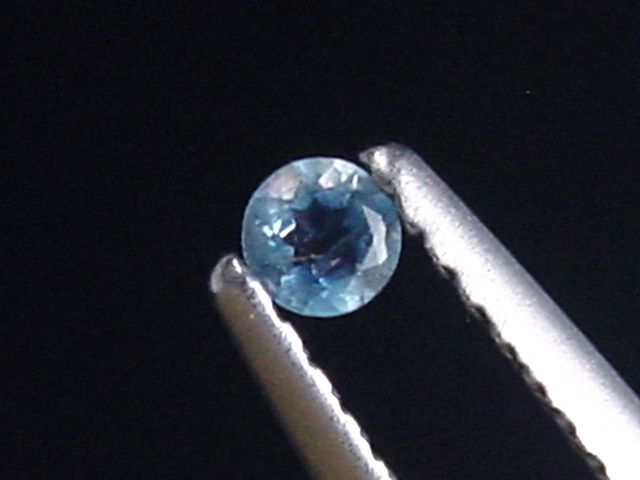 Hauyn / Hauynit 2,5 mm Rund - Ettringen, Eifel, Deutschland