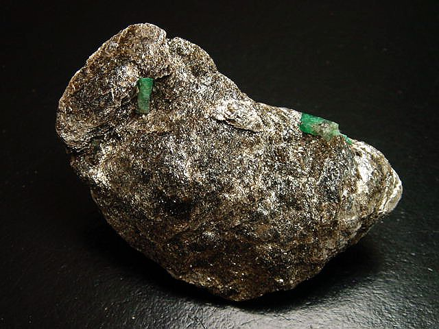 Emerald crystal specimen 66 mm - Habachtal, Austria