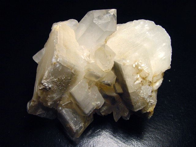 Quartz with Calcite specimen 81 mm - Graubünden, Switzerland