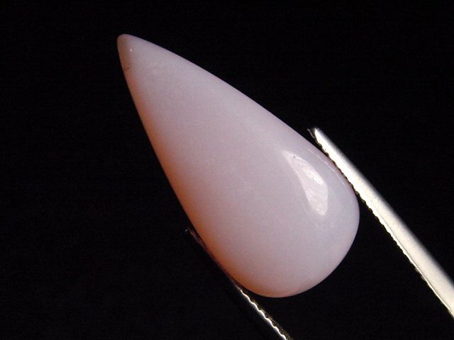 Pink Opal 9,44 Ct. pear cabochon