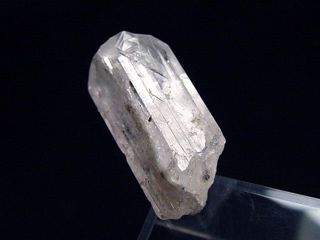 Danburite crystal 33 mm - San Luis Potosi, Mexico